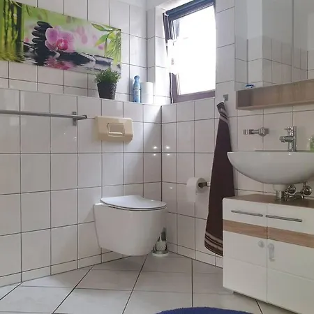 Apartment Moderne Ferienwohnung HOME in Elxleben - mit Kaffeevollautomat, Entertainmentpaket, WLAN und kostenlosen Parrkplatz Elxleben