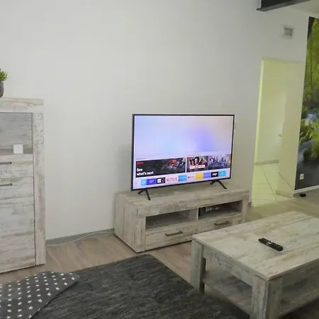 Apartment Moderne Ferienwohnung HOME in Elxleben - mit Kaffeevollautomat, Entertainmentpaket, WLAN und kostenlosen Parrkplatz *
